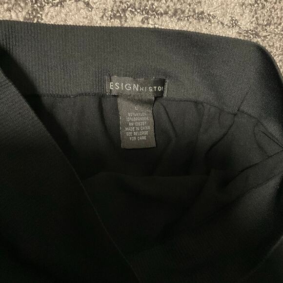 BLack leggings with zip up ankles by design history, size large seamless - Picture 3 of 4